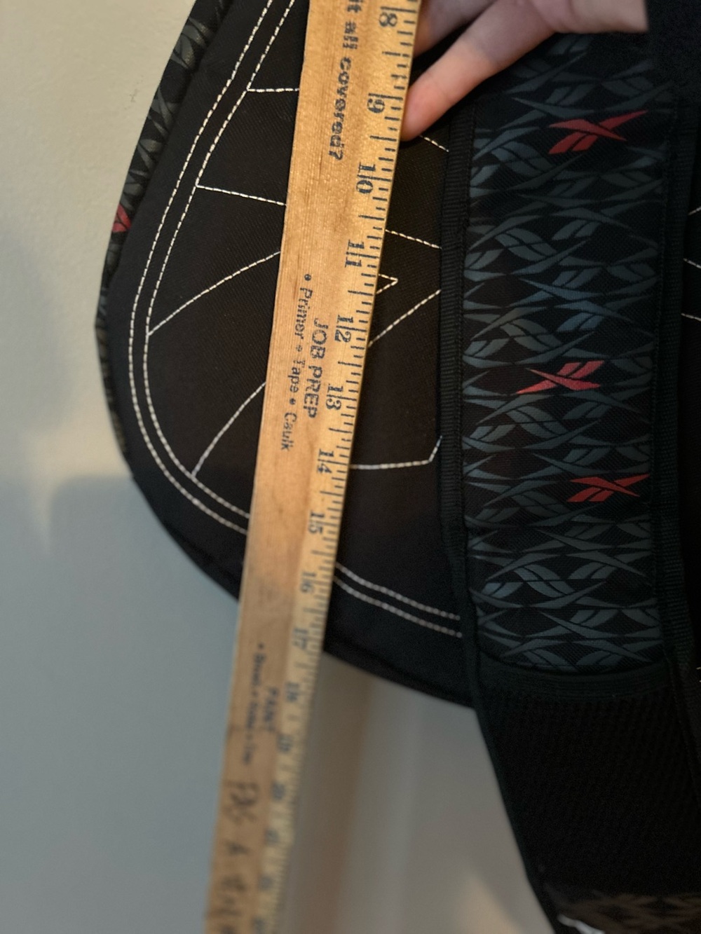 Reebok sling sports bag / like new - Picture 9 of 15